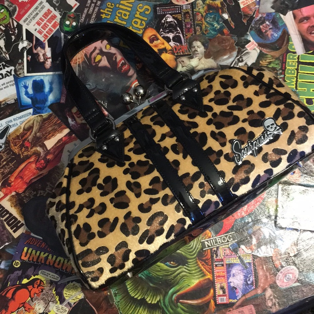 🐆 Fuzzy Leopard Print Pinup Purse